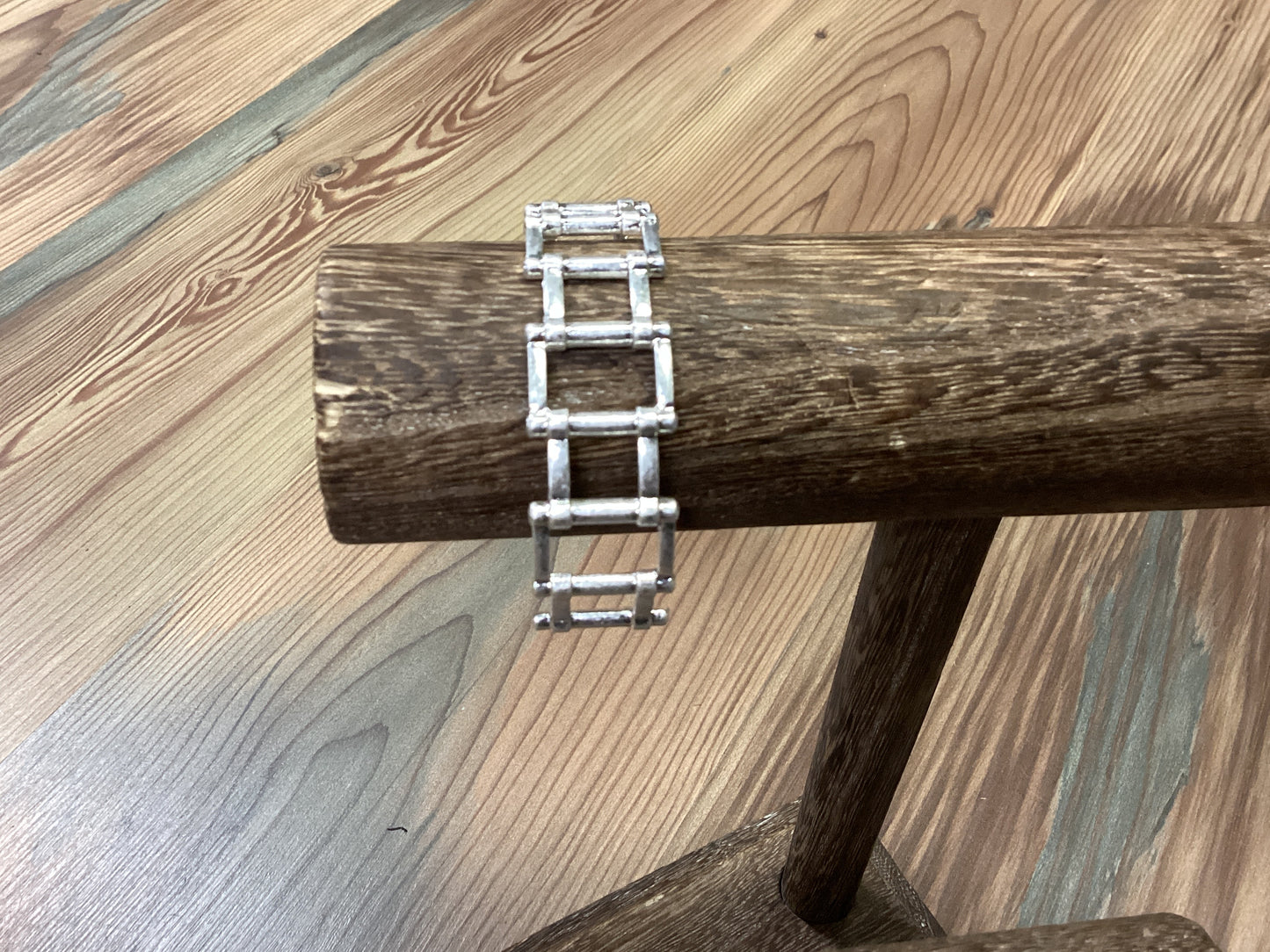 Sliver Latter Cuff
