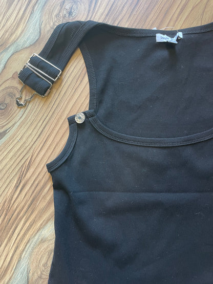 Black Ribbed Clasp Tank