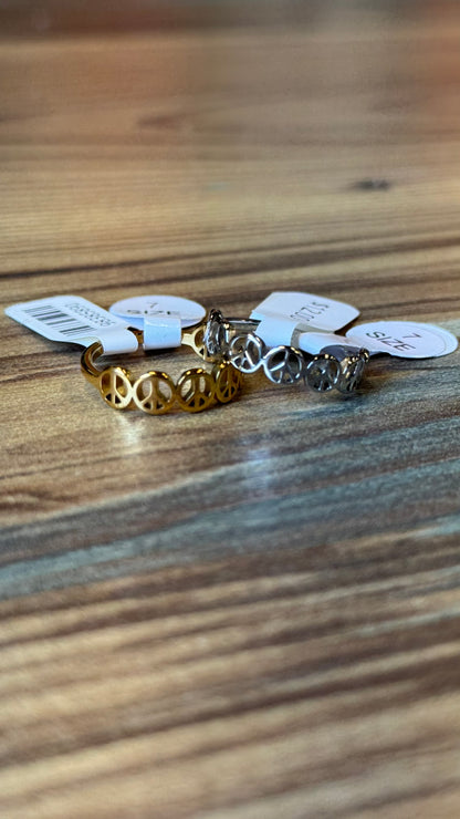 18k Peace Sign Ring