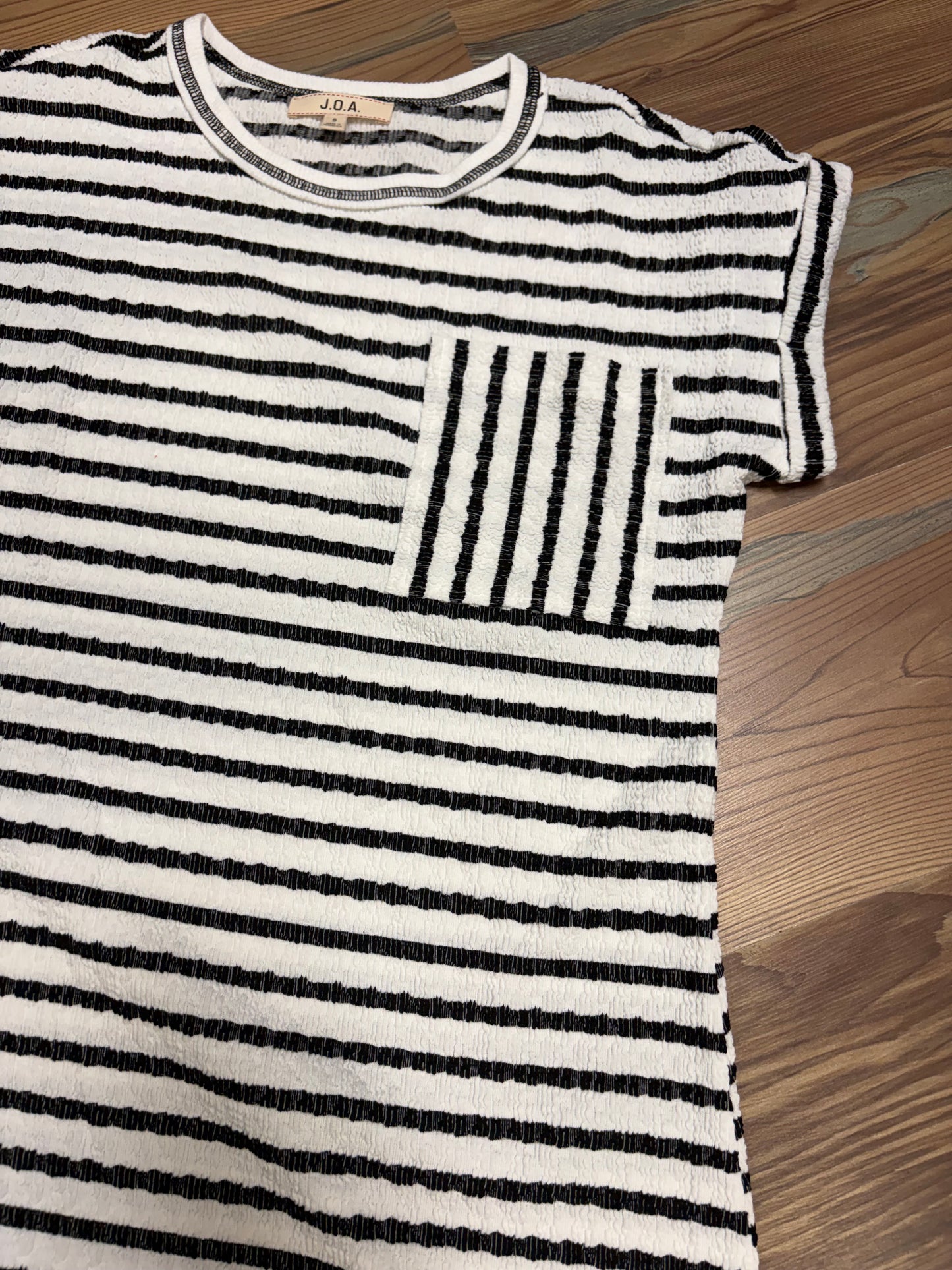 Black White Crinkle Dress