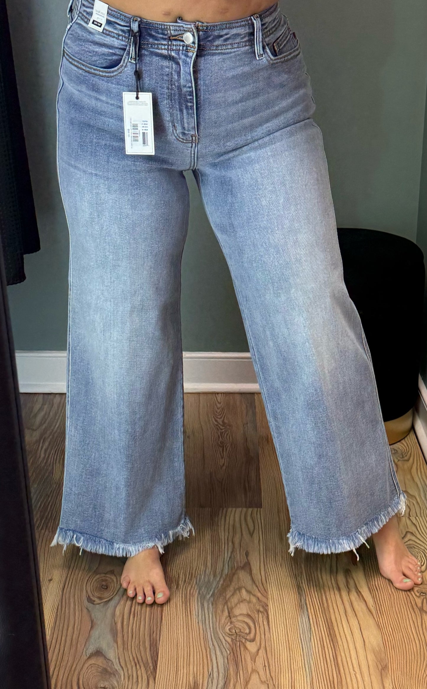 Judy Blue Mid Rise Ankle Wide Raw Hem