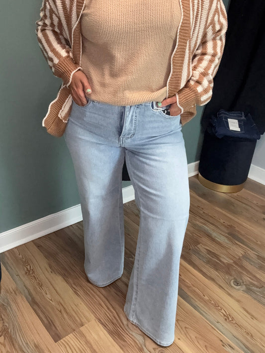 Judy Blue Retro Wide Curve Jeans