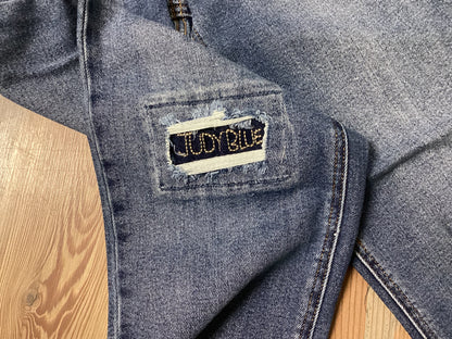 Judy Blue Med Wash Mr. Boyfriend Knee
