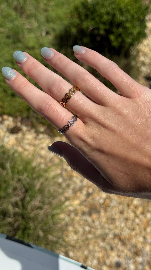 18k Peace Sign Ring