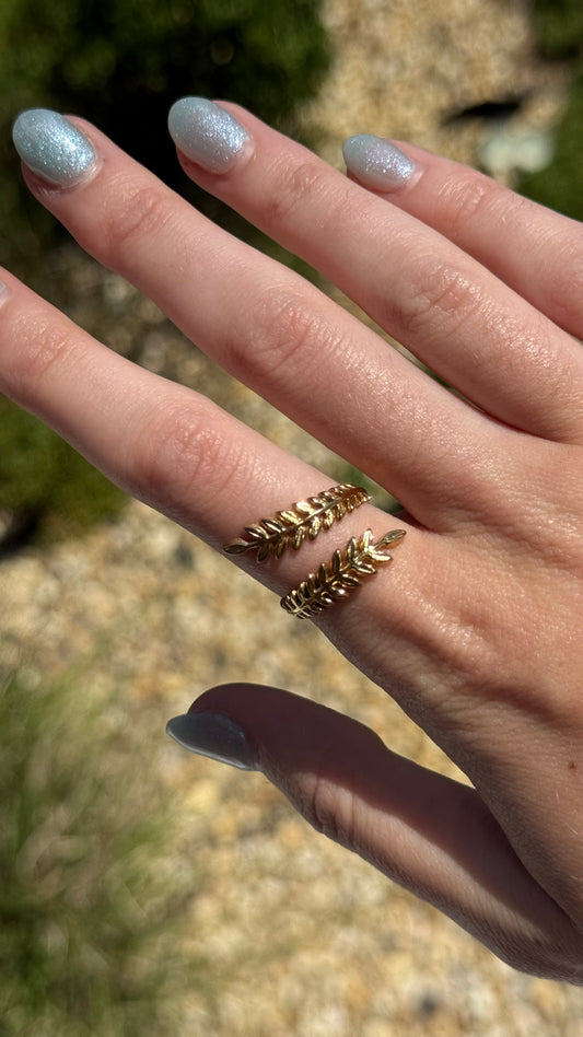 Golden Wreath Ring
