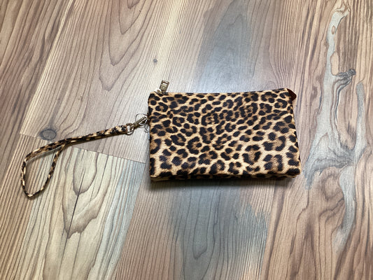 Leopard Crossbody/Wristlet