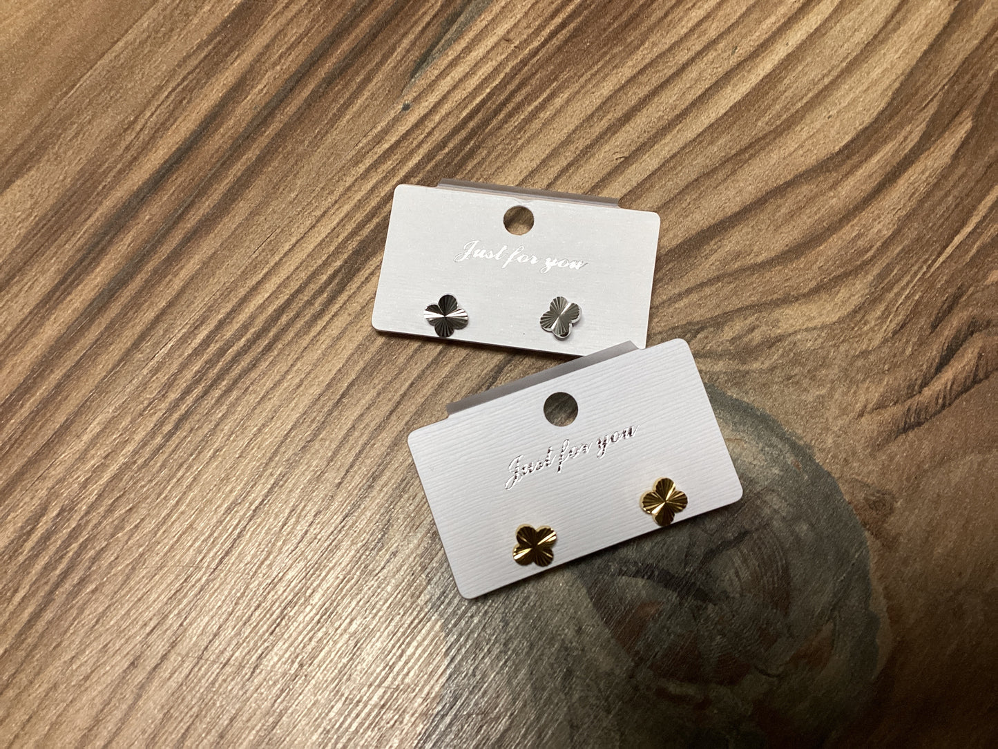 18k Pvd Clover Stud