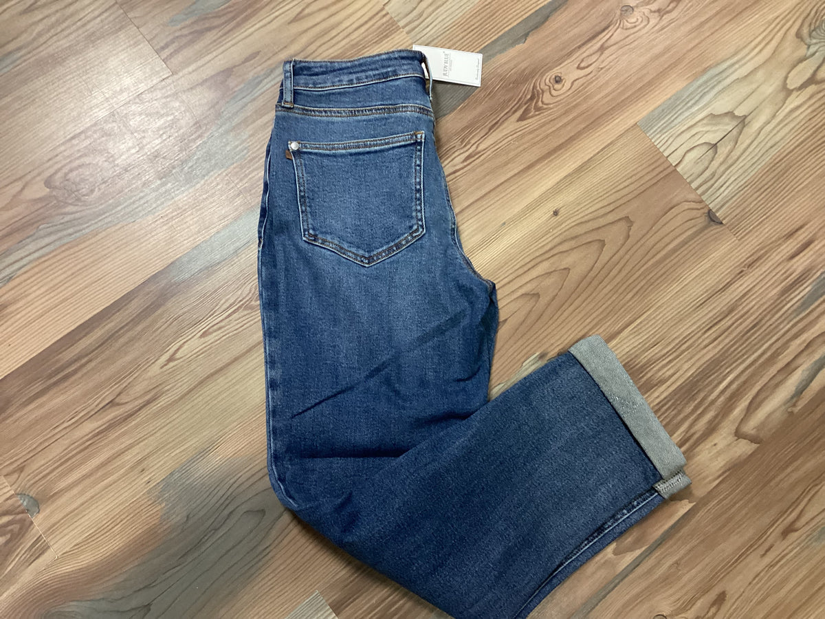 Judy Blue Med Wash Mr. Boyfriend Knee