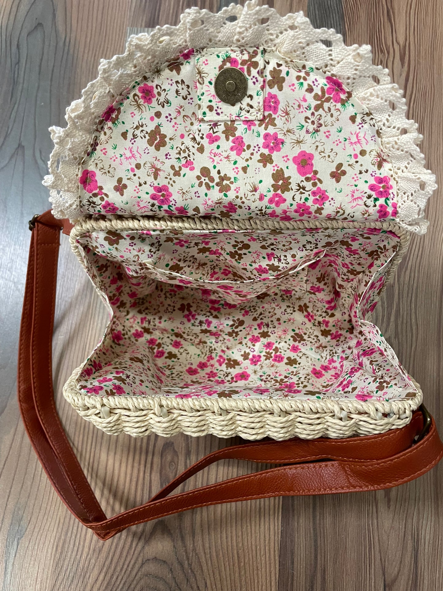 Lace Trim Crochet Bag