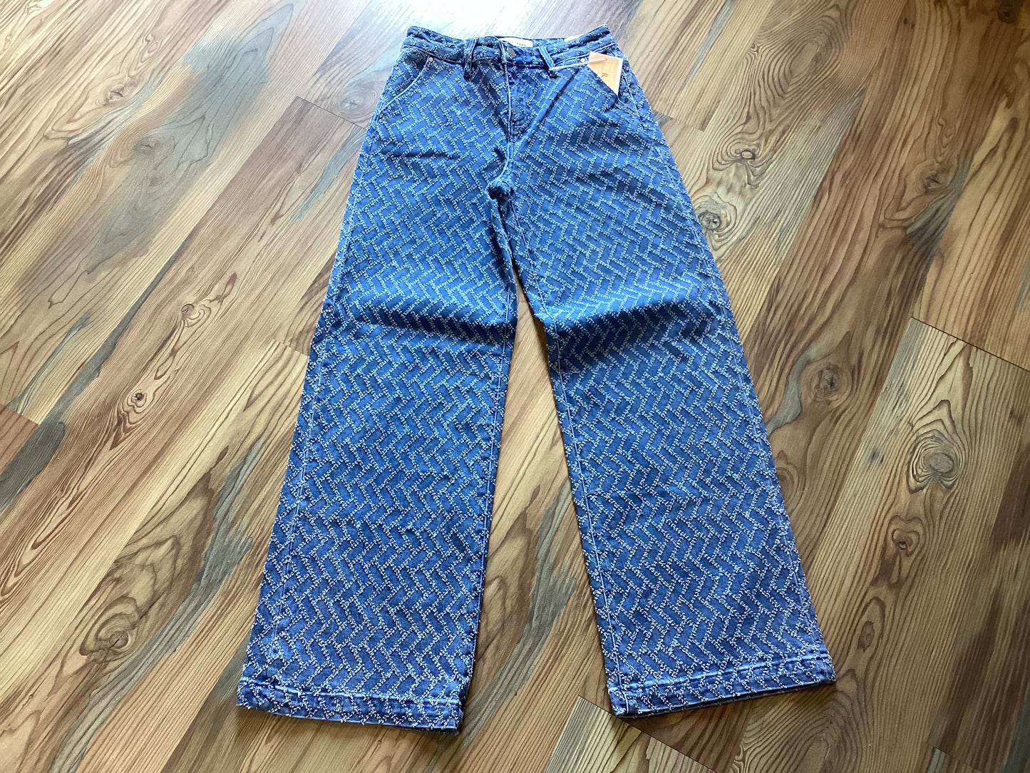 Risen High Waist Textured Jeans