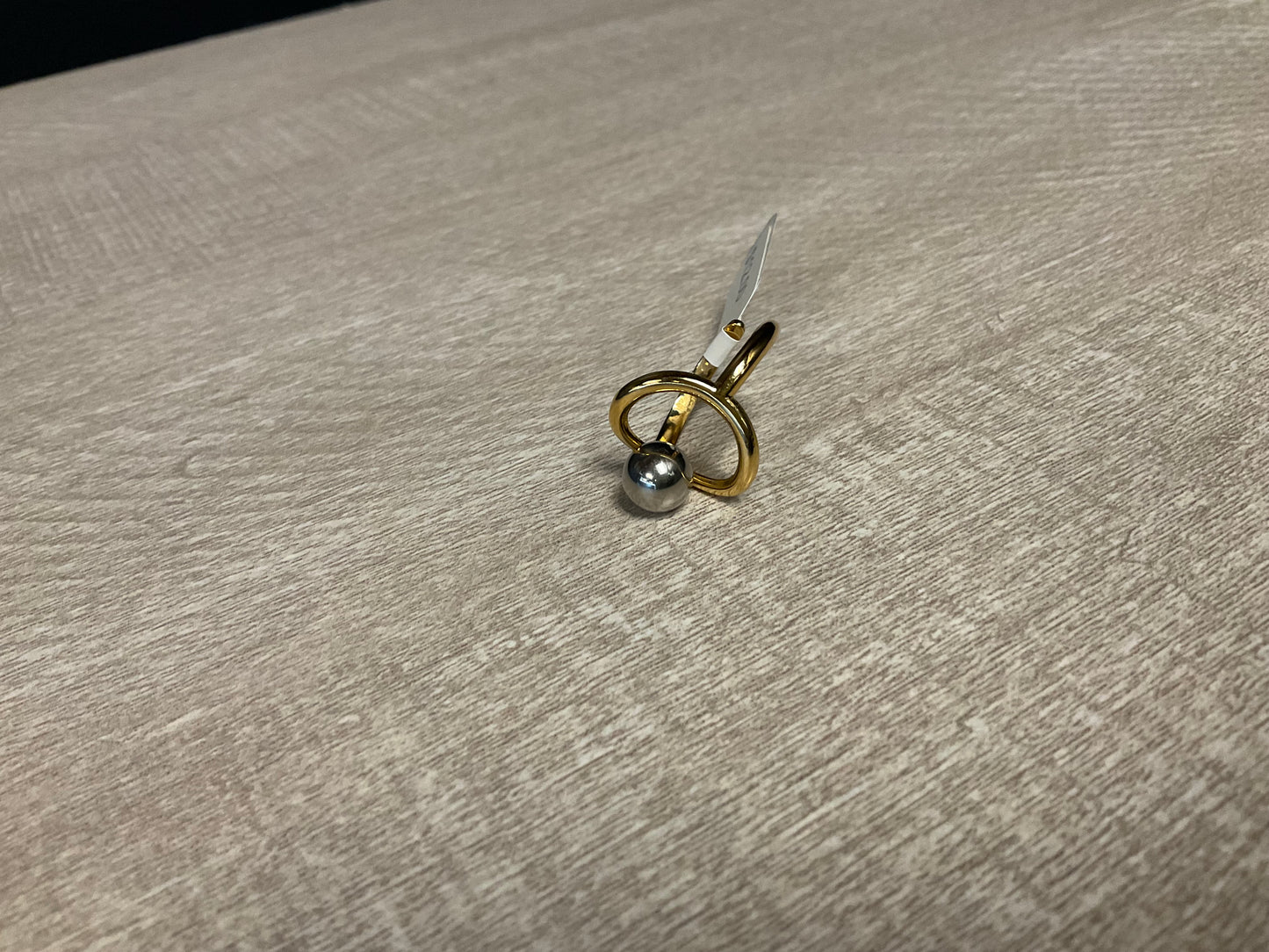 Circle Ball Ring