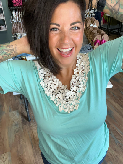 Seafoam Crochet Floral Neck